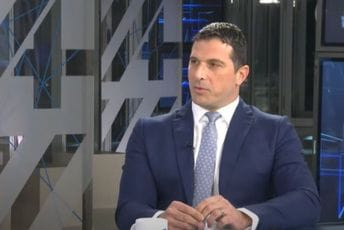 Janović: Vlast izgleda neće da shvati da u vođenju države nema lakših i težih tema, o svakoj je potreban stav Janović: Vlast izgleda neće da shvati da u vođenju države nema lakših i težih tema, o svakoj je potreban stav