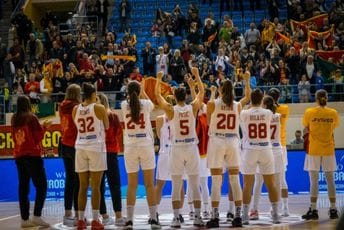 Kompletna ženska reprezentacija podržala Jelenu Dubljević: Vrijeme je za promjene, a ona je pravi izbor Kompletna ženska reprezentacija podržala Jelenu Dubljević: Vrijeme je za promjene, a ona je pravi izbor