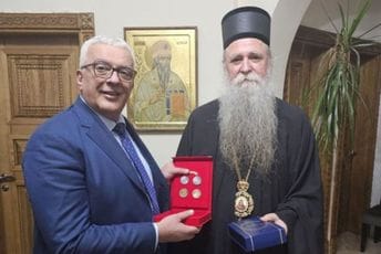 Mandić sa saradnicima nakon sjednice otišao u manastir Mandić sa saradnicima nakon sjednice otišao u manastir