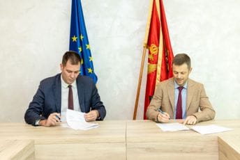 Vlada i Elektroprivreda potpisali aneks ugovora o koncesiji za izgradnju male hidroelektrane Otilovići Vlada i Elektroprivreda potpisali aneks ugovora o koncesiji za izgradnju male hidroelektrane Otilovići