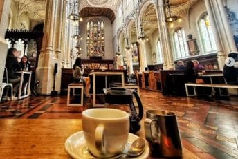 Kafić u crkvi staroj 900 godina: Možete slušati službu, meditirati ili ispijati kafu Kafić u crkvi staroj 900 godina: Možete slušati službu, meditirati ili ispijati kafu