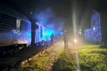 Incident u Zeti: Zapalila se lokomotiva brzog voza, mašinovođa prebačen u bolnicu Incident u Zeti: Zapalila se lokomotiva brzog voza, mašinovođa prebačen u bolnicu