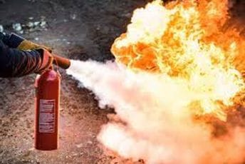 Služba zaštite i spašavanja tražiće da svaki stan ima protivpožarni aparat Ilustracija