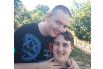 Prikupljen novac za liječenje brata i sestre Kraljević Prikupljen novac za liječenje brata i sestre Kraljević