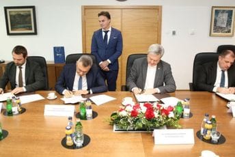 CANU i energetske kompanije potpisale Memorandum u cilju unapređenja efikasnosti elektroenergetskog sistema CANU i energetske kompanije potpisale Memorandum u cilju unapređenja efikasnosti elektroenergetskog sistema