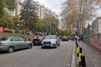 Dojave o bombama u više osnovnih škola u Beogradu