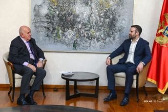 Spajić nastavio konsultacije sa ambasadorima: Integracija u EU je važna za ekonomiju i društvo u cjelini Spajić nastavio konsultacije sa ambasadorima: Integracija u EU je važna za ekonomiju i društvo u cjelini
