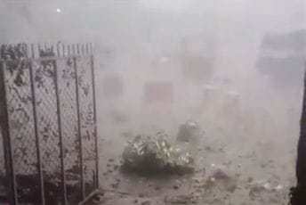 Snažno nevrijeme u Indiji: Od udara groma stradalo najmanje 18 osoba Snažno nevrijeme u Indiji: Od udara groma stradalo najmanje 18 osoba