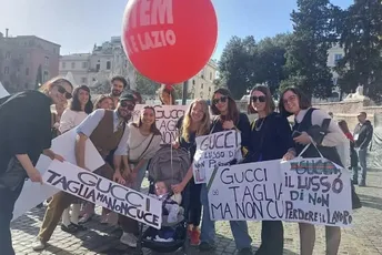 Zaposleni u Gucciju štrajkovali: Neće da sele, kompaniju optužuju da priprema otkaze