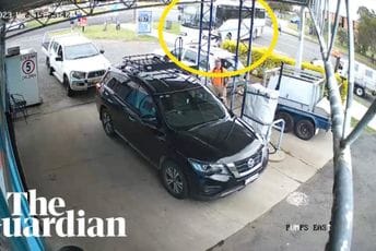 (VIDEO) Australija: Tinejdžerka skrenula autobus prije nego je udario u benzinsku pumpu