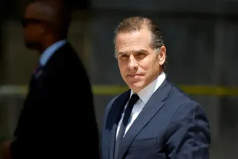 (VIDEO) Sin Džoa Bajdena izazvao sinove Donalda Trampa na borbu unutar oktagona