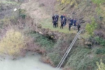 Podgorica: Automobil sletio u Moraču