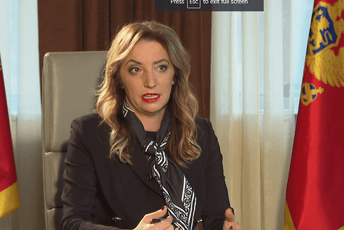 Jakšić-Stojanović: Pozdravljam inicijativu DPS-a, drago mi je što je obrazovanje konačno prepoznato kao prioritet