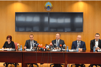 Djevojčica iz Skoplja oteta zbog iznude i ubijena u panici, ubica u bijegu Djevojčica iz Skoplja oteta zbog iznude i ubijena u panici, ubica u bijegu