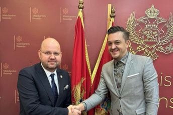 Vuković sa Lundbergom: UN sistem u Crnoj Gori odlučan da podrži razvojne i reformske politike Vlade Vuković sa Lundbergom: UN sistem u Crnoj Gori odlučan da podrži razvojne i reformske politike Vlade