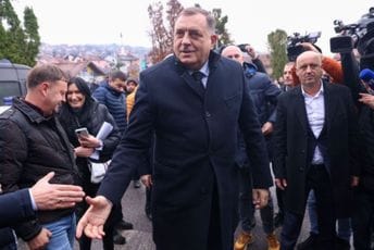Dodik: Republika Srpska će proglasiti nezavisnost ako Šmit nametne zakon o imovini