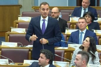 Konatar: Spajićeva većina na skupštinskom odboru odbila amandman URE za povećanje plata prosvjetarima Konatar: Spajićeva većina na skupštinskom odboru odbila amandman URE za povećanje plata prosvjetarima