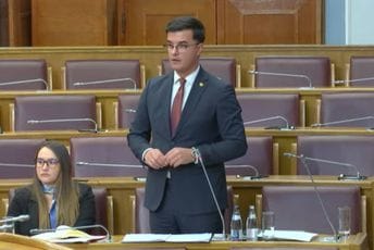 Poslanici Demokrata čestitali Šaranoviću: Držao se dostojanstveno