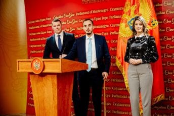 URA podnijela više od 70 amandmana na Budžet, traže da se o svakom pitanju posebno glasa URA podnijela više od 70 amandmana na Budžet, traže da se o svakom pitanju posebno glasa