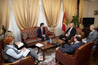 Žugić sa Sosom: Ključni pokazatelji poslovanja banaka u Crnoj Gori bilježe istorijski najpovoljnije vrijednosti Žugić sa Sosom: Ključni pokazatelji poslovanja banaka u Crnoj Gori bilježe istorijski najpovoljnije vrijednosti