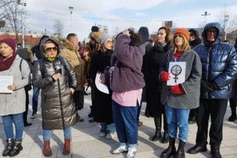 Protest u Nikšiću: Nasilje nije privatna stvar, svaki dom treba da bude siguran Protest u Nikšiću: Nasilje nije privatna stvar, svaki dom treba da bude siguran
