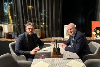 Radovanić sa Redekerom: URA će nastaviti da bez kalkulacija podržava evropski put Crne Gore Radovanić sa Redekerom: URA će nastaviti da bez kalkulacija podržava evropski put Crne Gore