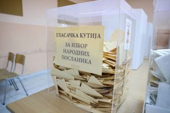 Izbore u Srbiji pratili posmatrači iz - Rusije: Kažu kako je sve proteklo u duhu demokratije Izbore u Srbiji pratili posmatrači iz - Rusije: Kažu kako je sve proteklo u duhu demokratije