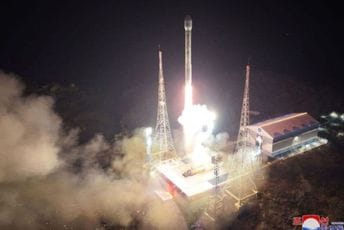 Sjeverna Koreja ponovo ispalila balističku raketu Sjeverna Koreja ponovo ispalila balističku raketu