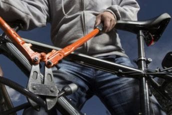 Podgorica: Uhapšen zbog krađe dječjih kolica i četiri bicikla Podgorica: Uhapšen zbog krađe dječjih kolica i četiri bicikla