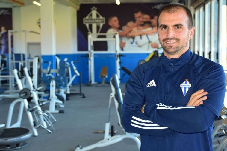 Grbović zamijenio Vukčevića: FK Budućnost ima novog kondicionog trenera Grbović zamijenio Vukčevića: FK Budućnost ima novog kondicionog trenera