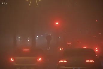(FOTO) Pogledajte kako je u Sarajevu: Večeras je najzagađeniji grad na svijetu, vazduh opasan po život