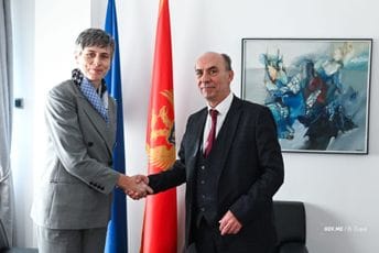 Pavićević i Paniklova: Važno voditi računa o punoj socijalnoj inkluziji unutar sistema obrazovanja Pavićević i Paniklova: Važno voditi računa o punoj socijalnoj inkluziji unutar sistema obrazovanja