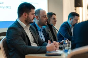 Igra u sjenkama: Ko su zastupnici ruskih interesa u Crnoj Gori? Igra u sjenkama: Ko su zastupnici ruskih interesa u Crnoj Gori?