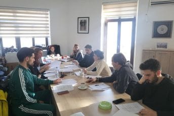 Počele probe: Vida Ognjenović režira "Nadpopa Kojovića" Počele probe: Vida Ognjenović režira "Nadpopa Kojovića"