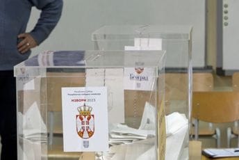 Gradska izborna komisija u Beogradu poništila glasanje na dva biračka mjesta