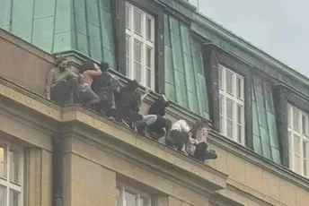 Pogledajte užasne prizore iz Praga: Ubijeno je 10 studenata, ranjeno do 30 ljudi (FOTO)