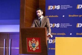 DPS: Živković je juče okončao političku karijeru Milana Kneževića