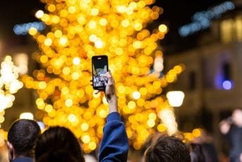 Svjetlosni spektakl, praznični bazar i 16 koncerata za kraj godine u Portonovom Svjetlosni spektakl, praznični bazar i 16 koncerata za kraj godine u Portonovom