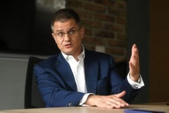 Vuk Jeremić podnio ostavku na mjesto predsjednika Narodne stranke Vuk Jeremić podnio ostavku na mjesto predsjednika Narodne stranke