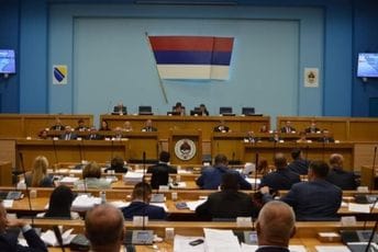 Parlament RS usvojio nacrte zakona o imunitetu i referendumu, Delegacija EU poslala upozorenje Parlament RS usvojio nacrte zakona o imunitetu i referendumu, Delegacija EU poslala upozorenje