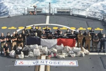 Na jahti u Atlantskom okeanu pronađen kokain vrijedan 110 miliona eura Na jahti u Atlantskom okeanu pronađen kokain vrijedan 110 miliona eura