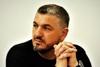 Murić: Priča da je Crna Gora Kosovski zbjeg je smiješna, pozivam Mandića i Kneževića da odrade test Murić: Priča da je Crna Gora Kosovski zbjeg je smiješna, pozivam Mandića i Kneževića da odrade test