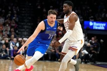 Sjajna partija Dončića: Postigao 50 poena u novoj pobjedi Dalasa, Jokić do dabl-dabla u trijumfu nad Voriorsima Sjajna partija Dončića: Postigao 50 poena u novoj pobjedi Dalasa, Jokić do dabl-dabla u trijumfu nad Voriorsima