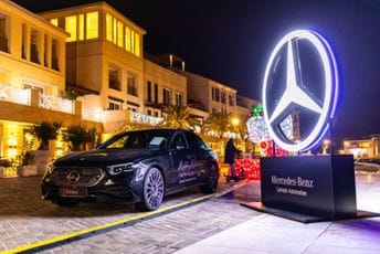 Pored prazničnog bazara i dekoracije: Atrakcija u Portonovom i nova Mercedes E-klasa Pored prazničnog bazara i dekoracije: Atrakcija u Portonovom i nova Mercedes E-klasa