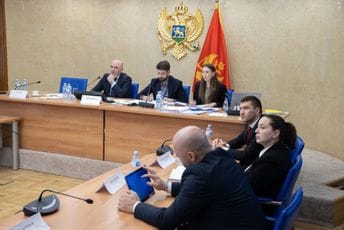 URA podnijela 86 amandmana na budžet - odbor odbio njih 85 URA podnijela 86 amandmana na budžet - odbor odbio njih 85