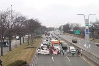 SAD: Propalestinski demonstranti blokirali prilaze aerodromima SAD: Propalestinski demonstranti blokirali prilaze aerodromima