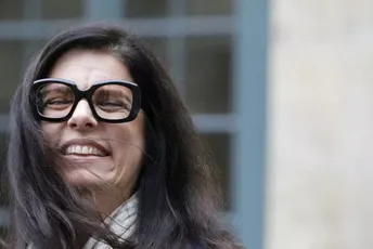 Nasljednica francuske kompanije "L'Oreal" prva žena koja je dostigla bogatstvo od 100 milijardi američkih dolara Nasljednica francuske kompanije "L'Oreal" prva žena koja je dostigla bogatstvo od 100 milijardi američkih dolara