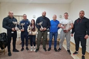 Crnogorski Powerlifting savez izabrao najbolje: Priznanja Varagiću, Drobnjaku, Miljenoviću i Ivanović Crnogorski Powerlifting savez izabrao najbolje: Priznanja Varagiću, Drobnjaku, Miljenoviću i Ivanović