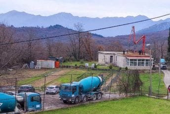 Gojnić: Je li škola u Brčelima pored Manastira Sveti Nikola zapaljena "slučajno"? Gojnić: Je li škola u Brčelima pored Manastira Sveti Nikola zapaljena "slučajno"?
