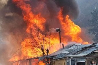 Bijelo Polje: Požar u Nedakusima, izgorio pomoćni objekat Bijelo Polje: Požar u Nedakusima, izgorio pomoćni objekat